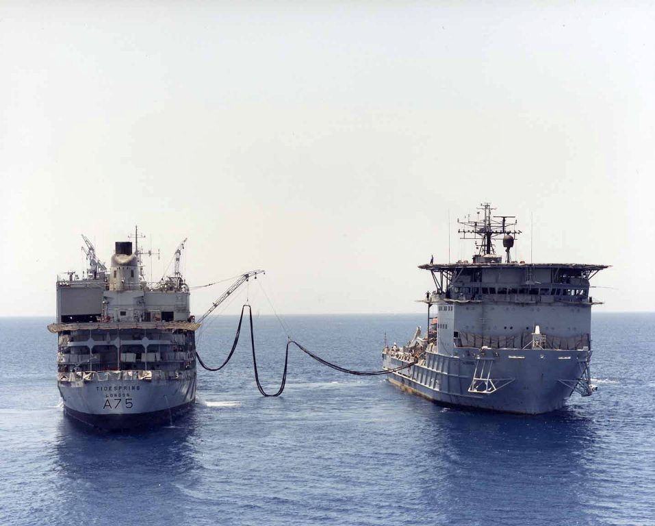 RFA DILIGENCE
Being refuelled by Tidespring, August 1988.
