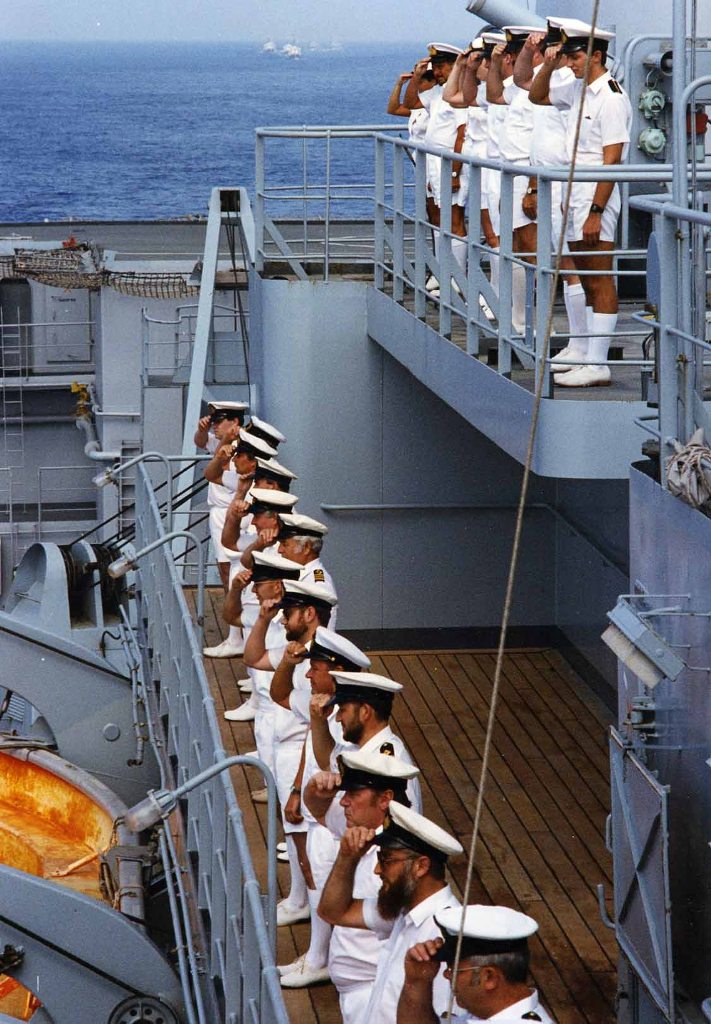 RFA FORT AUSTIN
Cheer Ship. Toulon Naval Review.
