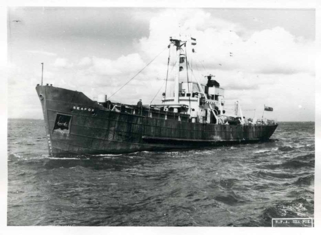 RFA SEAFOX  1952-1958
1952. One of seven ordered. Two sold commercially and four under white ensign. Ferried aircraft around UK. 
