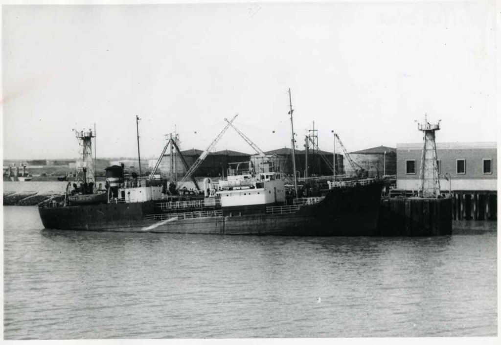 RFA RIPPLEDYKE  1951-1958
Built 1946 as Empire Tesbury.  Purchased by Admiralty but worked on bareboat charter. Hulked Gibraltar 1958. Sold for breaking 1960.
