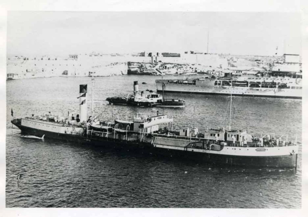 RFA DREDGOL 1918-1935
A one off. Built as a dredger and was difficult to handle. Stationed Hong Kong and at Malta from 1920 - 1931 when relieved by Plumleaf.
