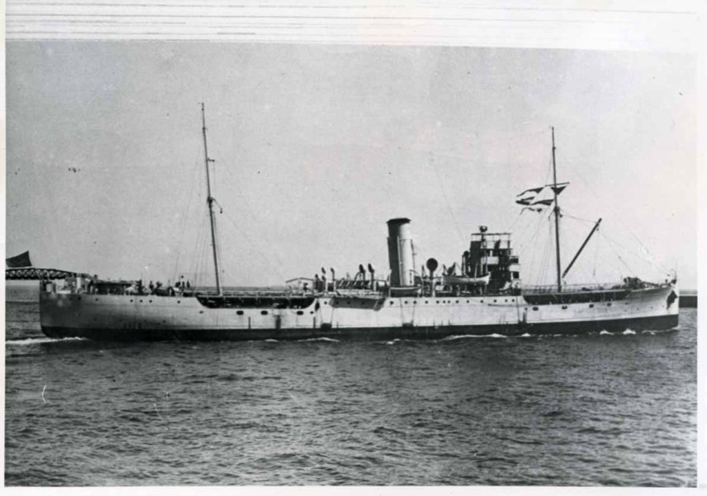 RFA FORTOL 1917-1958
GRT 2629. Built McMillan Dunbarton. Served UK, Med, East Indies and China until 1935 when converted to white oil carrier for Gulf/Aden/Suez service, until releived by Green Ranger. Then Scapa and Lerwick. Post war at Rosyth until scrapped 1958. 
Photo 1926 by A&J Pavia, Malta.
