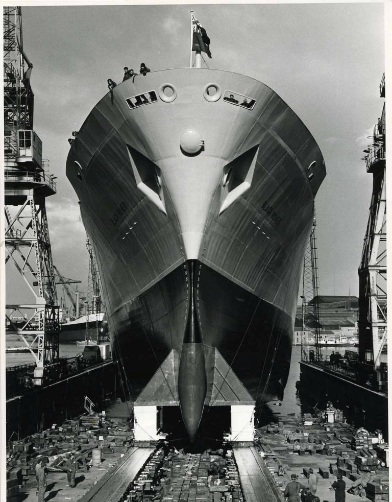 RFA BLACK ROVER
Launch at Neptune Shipyard, Walker, August 1973.
