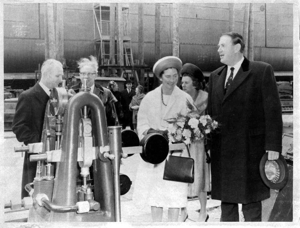 RFA REGENT
Launch at Belfast 1967.
Lady Sponsor, Mrs Lucy Faulkner, wife of Ulster Minister of Commerce.
