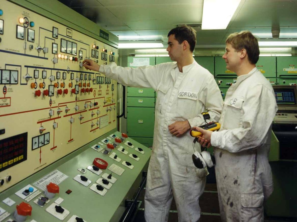 MCR
Probably RFA Fort Austin. May 1999.
