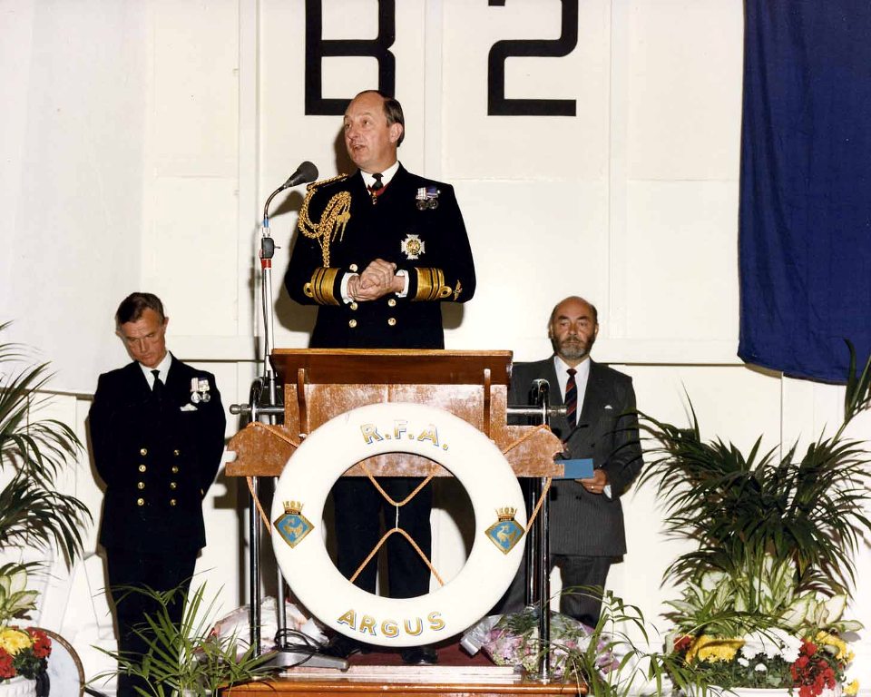 RFA ARGUS
Service of Dedication, July 1988.
Admiral Sir Benjamin Bathurst, Cdre Dick Thorn, Mr Mike Holder.
