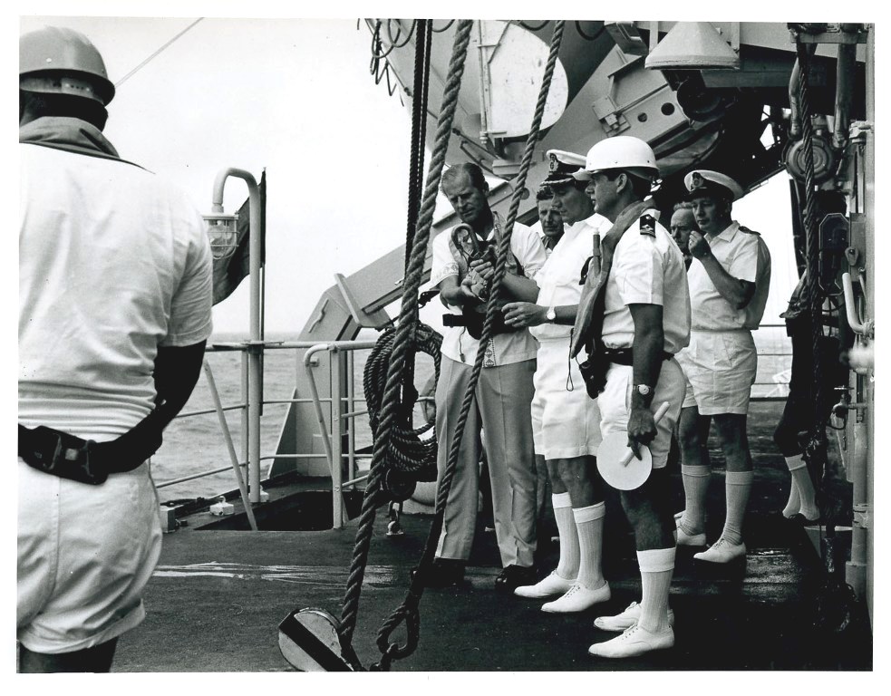 RFA BLUE ROVER
Light Jackstay with HMY Britannia.
HRH Prince Philip.
