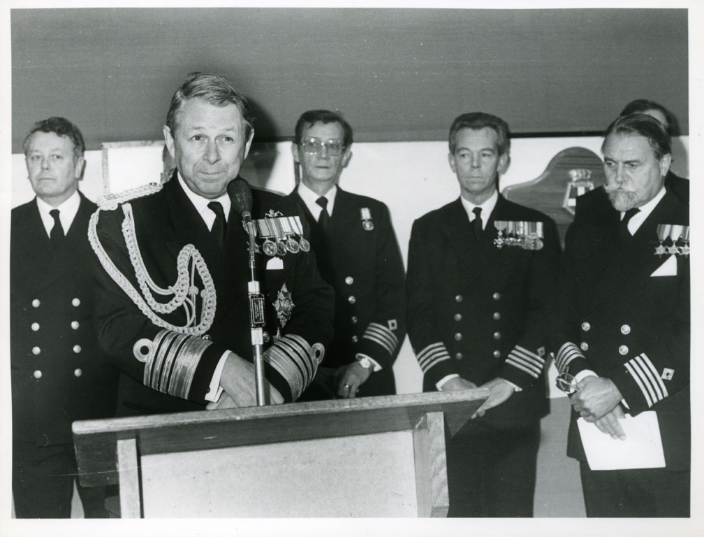 BATTLE HONOURS PRESENTATION
By Admiral Sir John Fieldhouse on board Sir Bedivere at Marchwood, 1 June 1984.
Capt J Wallace, CEO J Ross, Capt G Overbury, Capt CG Butterworth.

