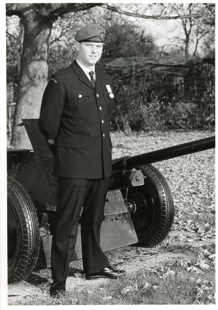 WHALE ISLAND
RFA personnel (to be identified} in new uniforms, training for Remembrance Day Cenotaph Parade, 1987.
