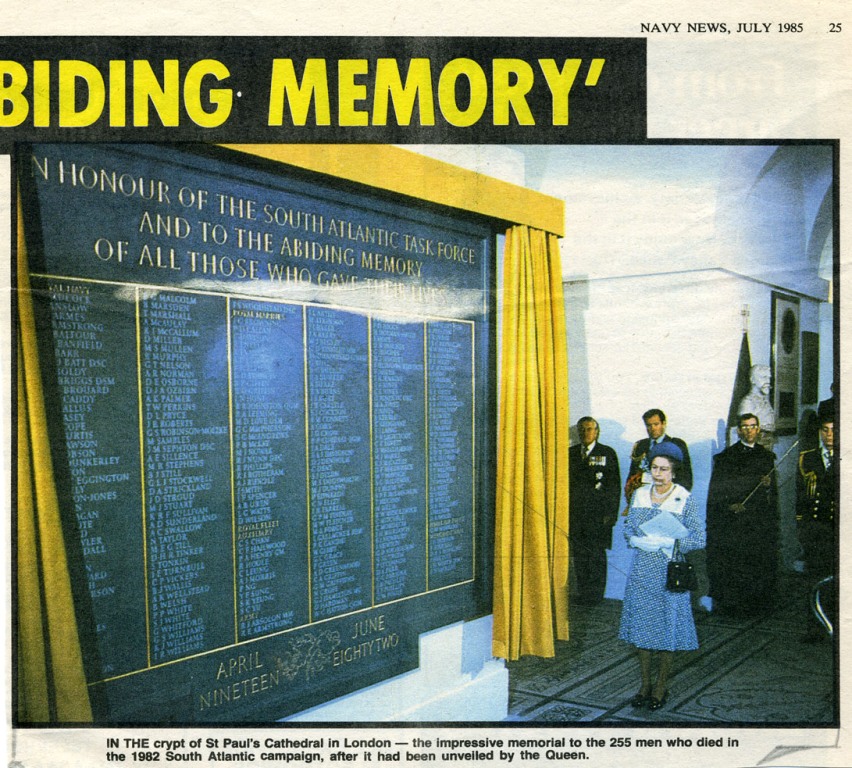 ST PAUL'S CATHEDRAL
HM unveils the Falklands Memorial in the crypt. June 1985.
Cutting from Navy News.
