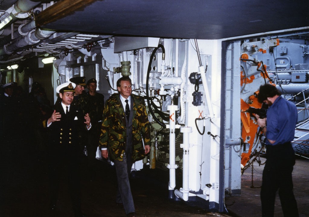 RFA FORT GRANGE
Cooper Collection
Visit of Defence Minister Michael Heseltine, Falklands, January 1984.
Capt Rex Cooper left.
