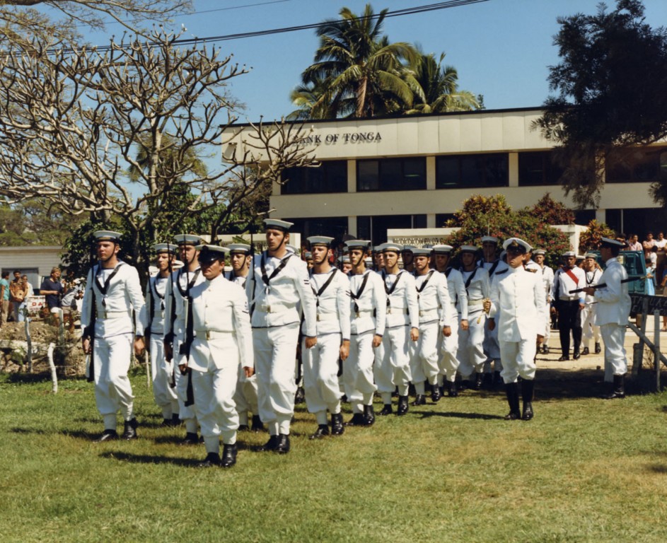 TONGA
Cooper Collection
Visit during Global 86. Guard of Honour from HMS Manchester.
