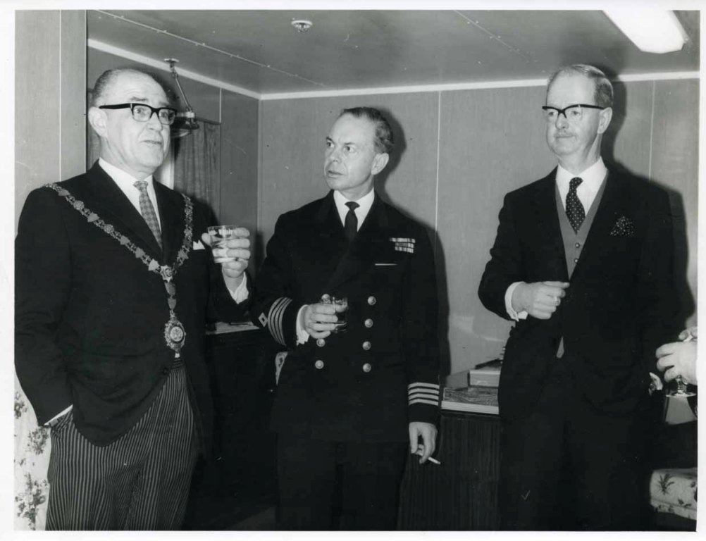 Captain COLIN BARKER
Charlesworth Collection
With Canadian civic dignitaries during EXPO 67 visit.
