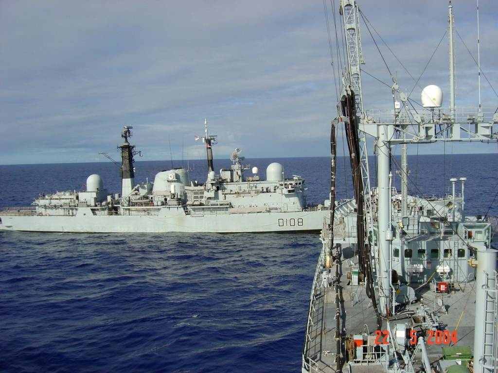 RFA GOLD ROVER
Towex HMS Cardiff 2004
