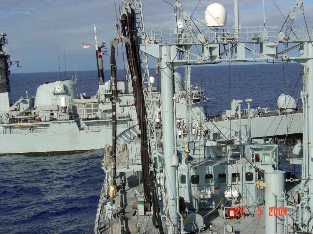 RFA GOLD ROVER
Towex HMS Cardiff 2004
