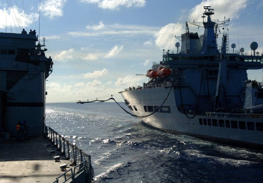 RFA WAVE RULER
HMAS Manoora
Photo RAN
